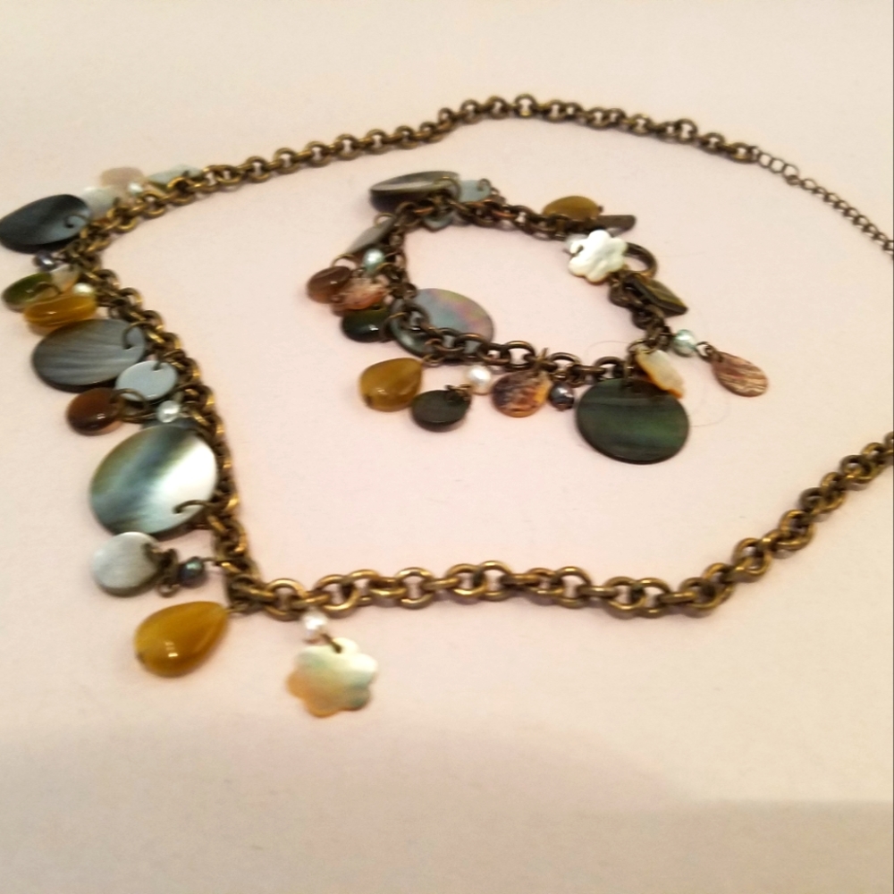 Premier Designs necklace and bracelet